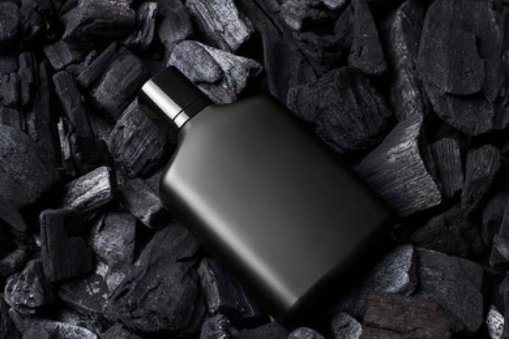 Bagaimana waktu dan suhu penyimpanan mempengaruhi kestabilan aroma alami parfum saya