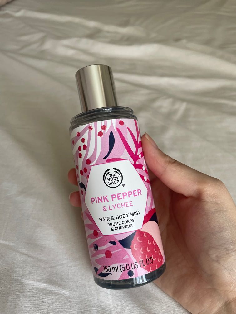 Apakah ada metode khusus dalam pembuatan parfum modern untuk menjaga keharuman pink pepper