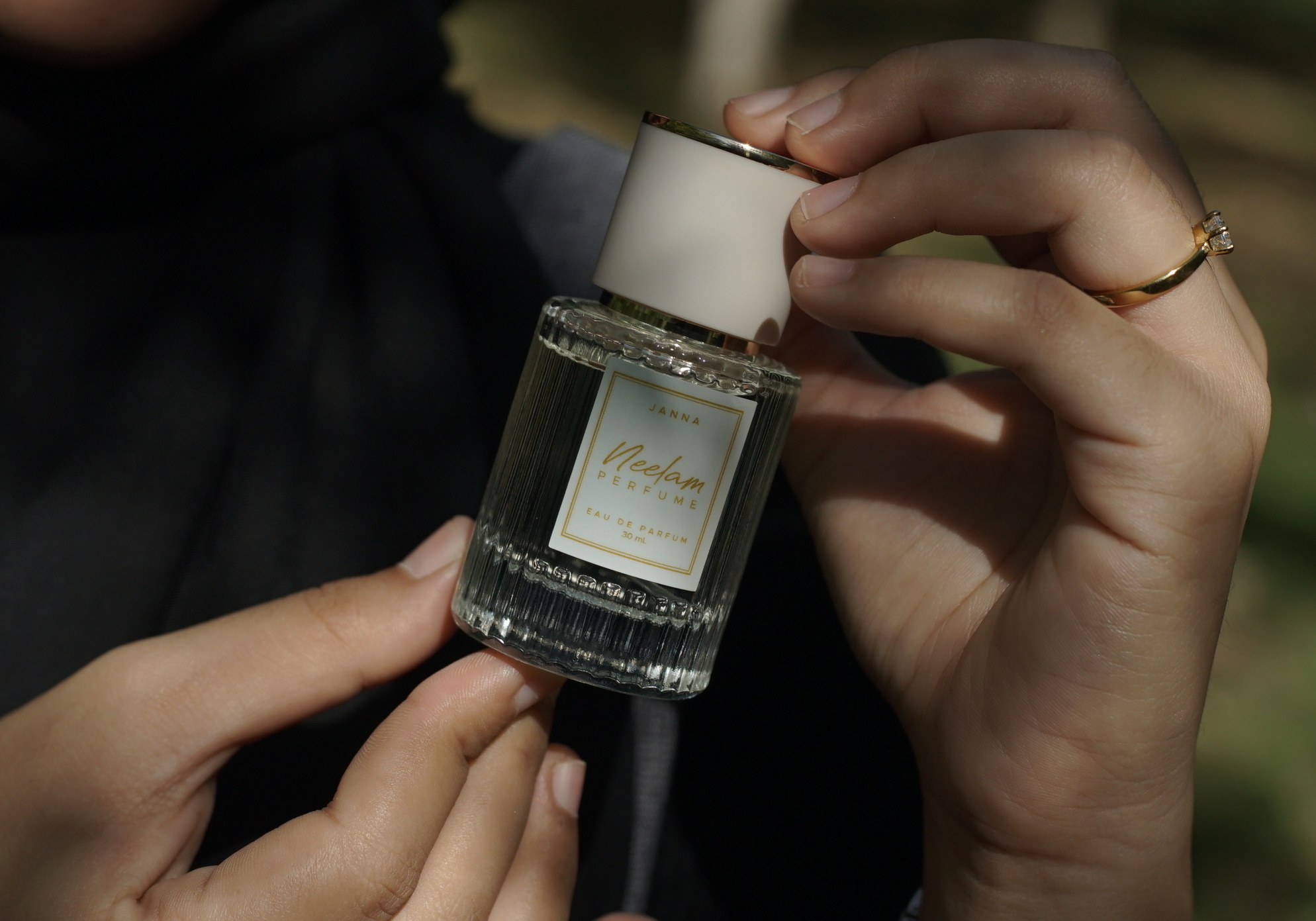 Bagaimana parfum memengaruhi identitas budaya di Indonesia