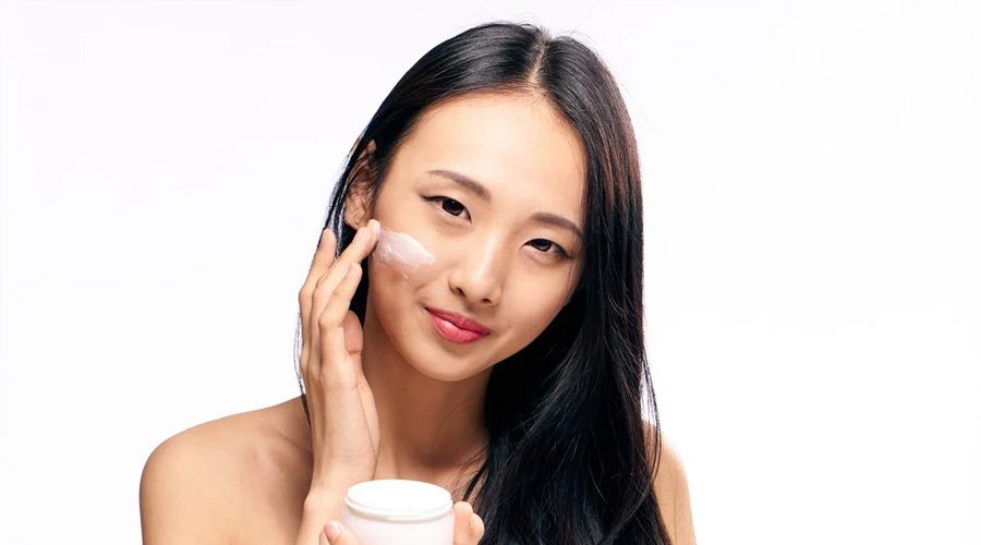 Perbandingan manfaat prebiotik vs postbiotik dalam skincare