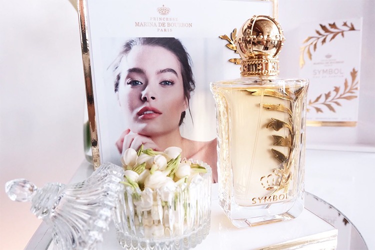 Parfum sebagai Simbol Status dan Karya Seni